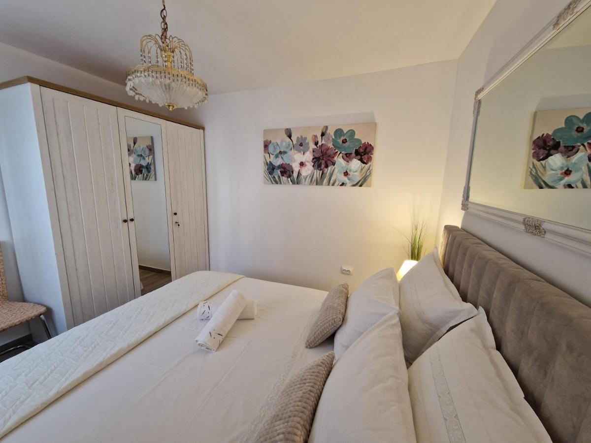 Apartments Duje Split Exterior photo